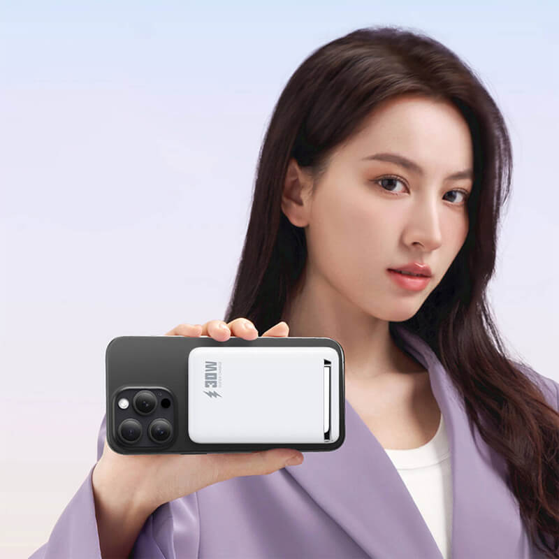 WiWU WI-P031 30W 10000mAh Magnetic Power Bank – Fast Wireless Charging with Strong Magnetic Alignment